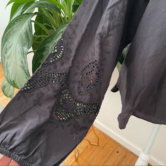 H&M LOGG Charcoal Black Bell Sleeve Eyelet Top - Picture 4 of 6